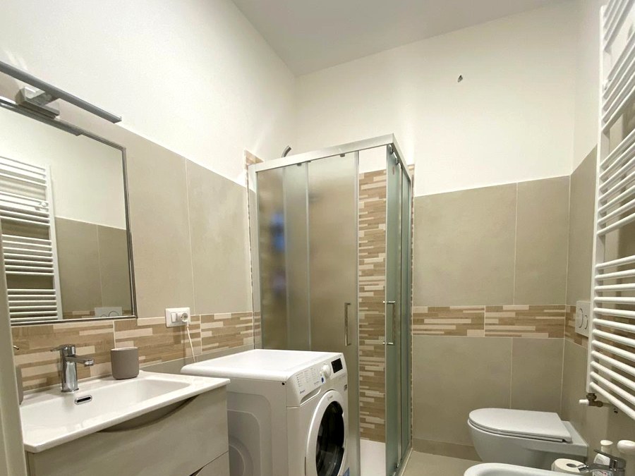 Bagno 2 con doccia B&B La Piazza Torricella Sicura